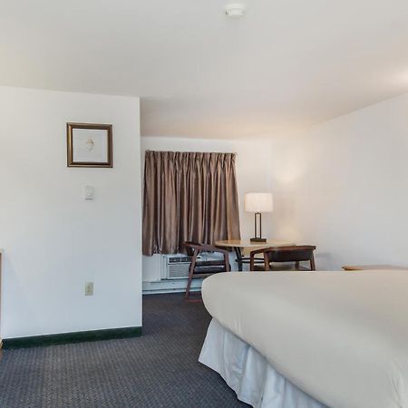 America'S Best Value Inn & Suites/Hyannis Exterior foto