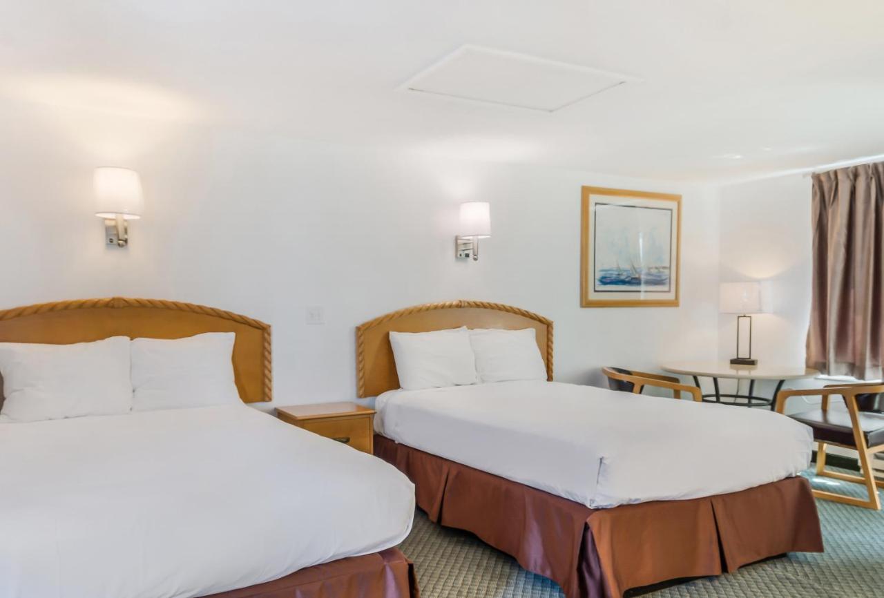America'S Best Value Inn & Suites/Hyannis Exterior foto
